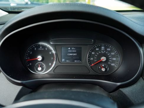 Used 2020 Kia Sorento S AWD/4WD image 25