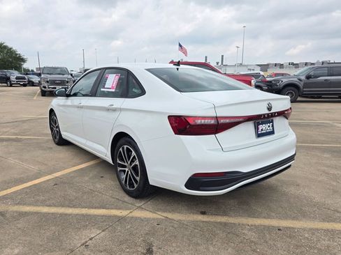 Used 2025 Volkswagen Jetta Sport FWD image 8