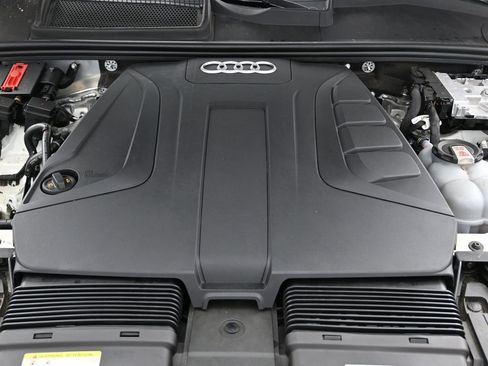 Used 2023 Audi Q7 2.0T Premium AWD/4WD image 46
