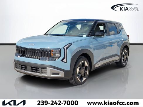 New 2027 Kia Seltos S FWD image 3