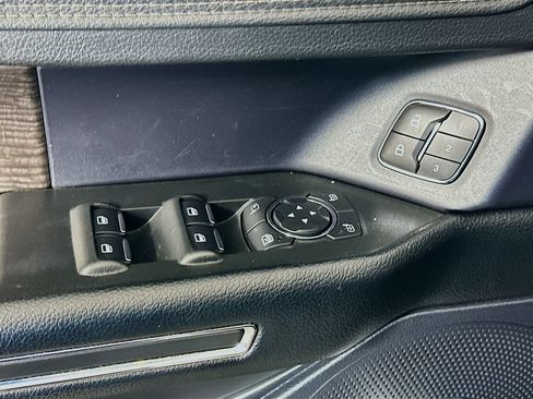 Used 2021 Ford Expedition Limited RWD image 18