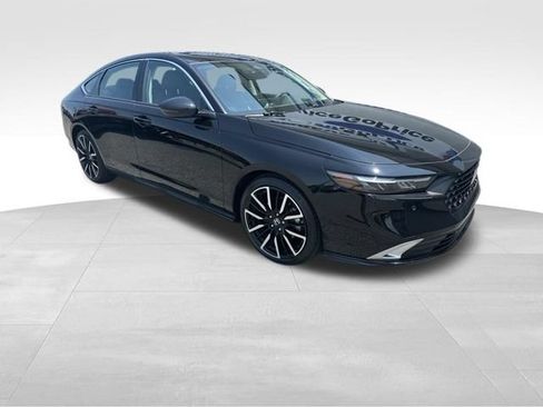 Certified 2025 Honda Accord Touring image 8