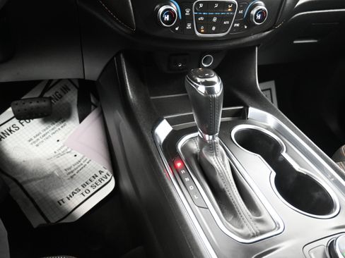 Used 2020 Chevrolet Traverse LT w/ LPO, Black Accent Package image 44