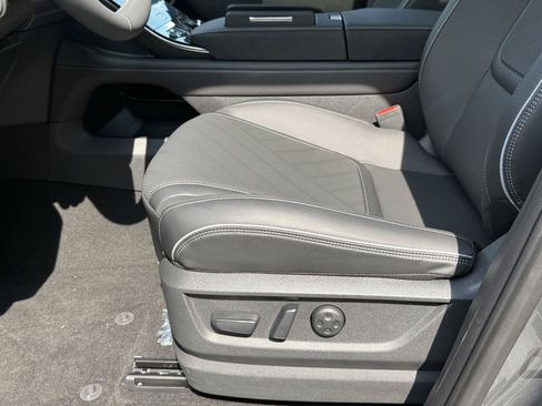 New 2026 INFINITI QX80 Luxe w/ Cargo Package AWD/4WD image 22