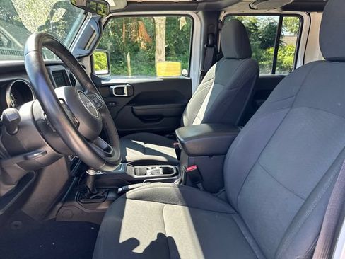 Used 2022 Jeep Wrangler Unlimited Sport AWD/4WD image 36