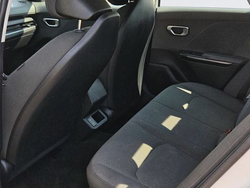 Used 2025 Kia K4 FWD image 34