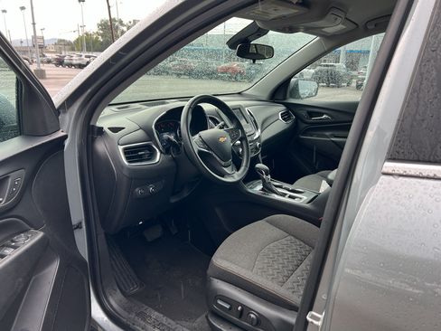 Used 2024 Chevrolet Equinox LT AWD/4WD image 9