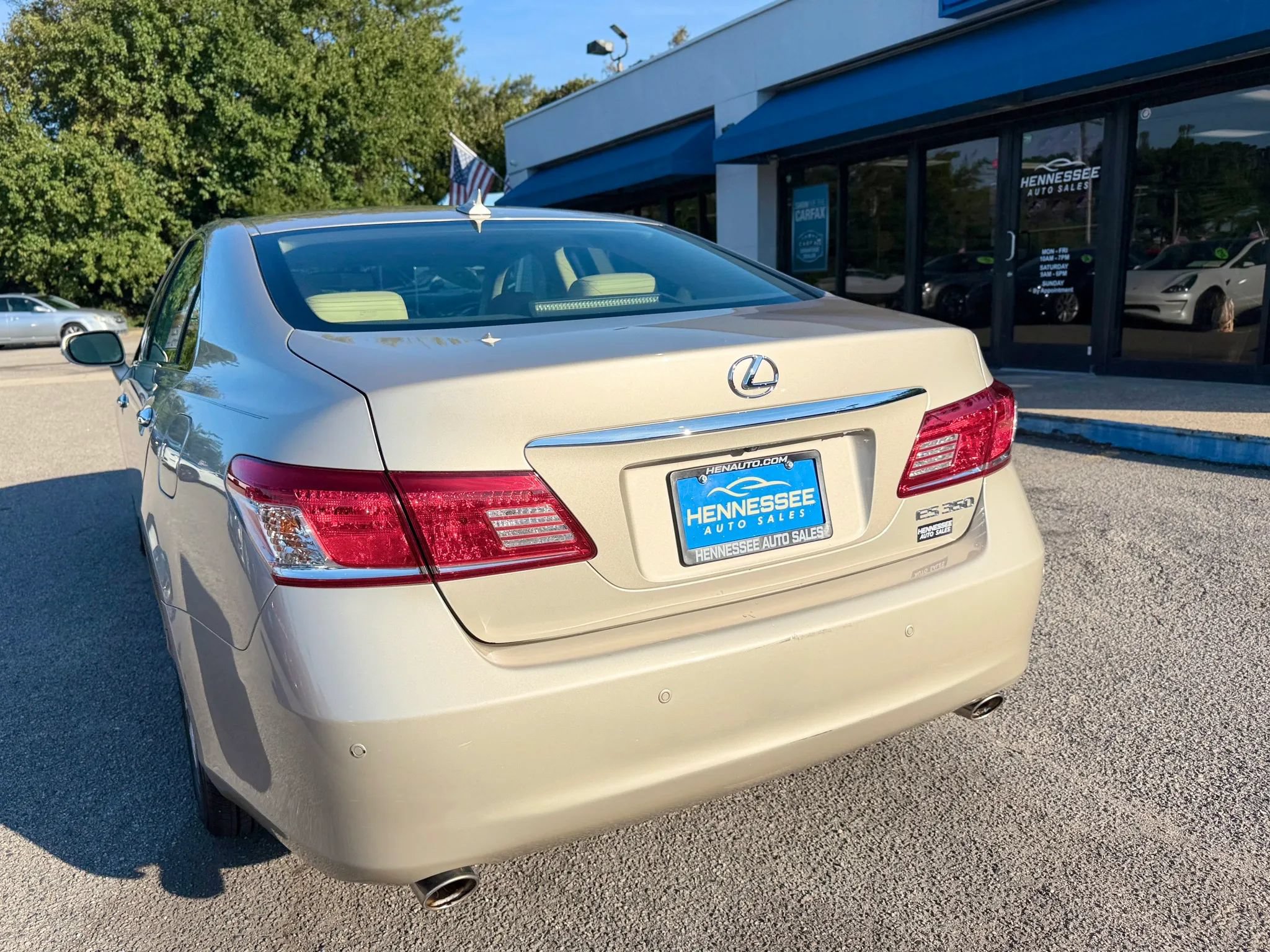 Used 2012 Lexus ES 350 FWD image 2