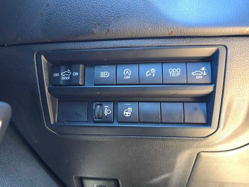 Used 2024 Toyota Tundra Limited image 31