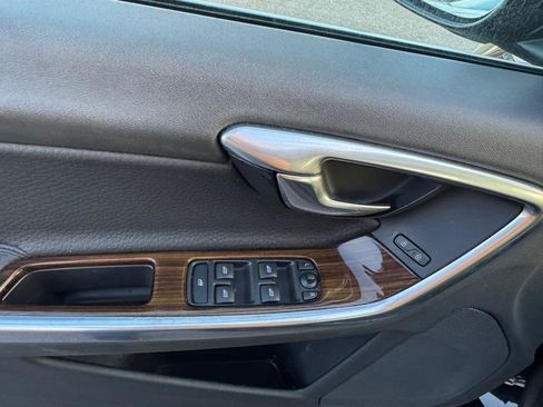 Used 2012 Volvo S60 T5 FWD image 22