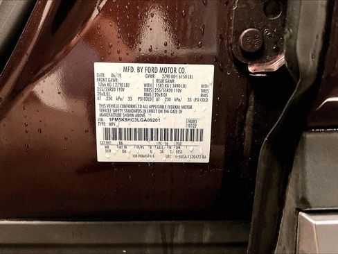 Certified 2020 Ford Explorer Platinum w/ Premium Technology Package image 34