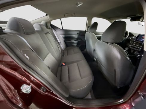 Used 2023 Nissan Altima 2.5 SV FWD image 27