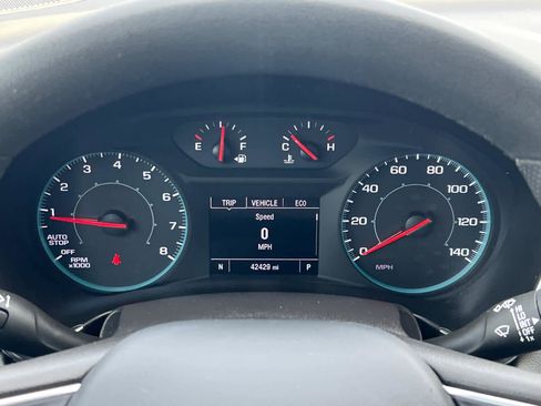 Certified 2023 Chevrolet Equinox LS w/ Driver Confidence II Package AWD/4WD image 17