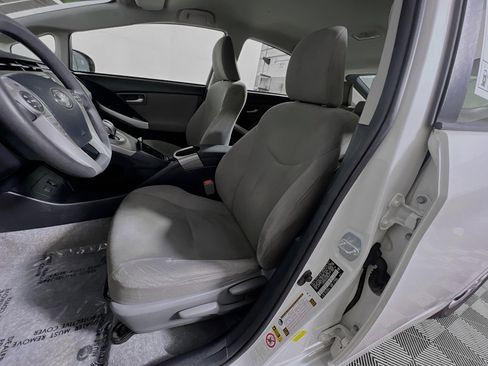 Used 2014 Toyota Prius Two image 15