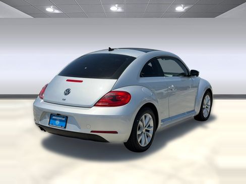Used 2013 Volkswagen Beetle TDI FWD image 7