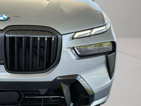 Used 2026 BMW X7 xDrive40i w/ M Sport Package image 4