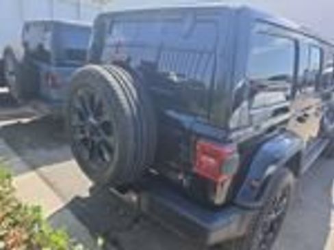 Used 2024 Jeep Wrangler Unlimited Sahara AWD/4WD image 4