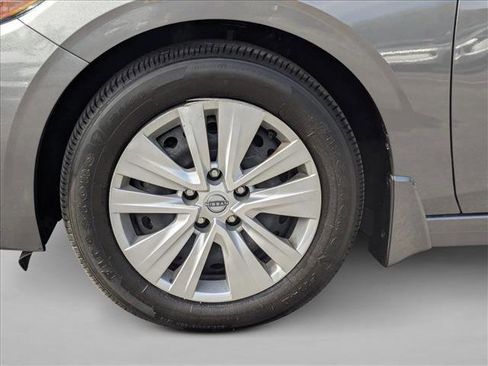 Certified 2025 Nissan Sentra S image 22