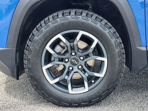 Used 2025 Chevrolet Equinox ACTIV w/ Safety and Technology Package image 10