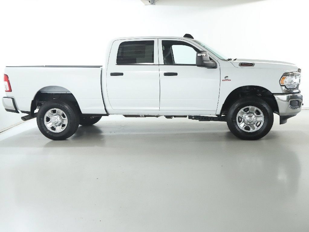 Used 2024 RAM 3500 Tradesman w/ Chrome Appearance Group AWD/4WD image 11