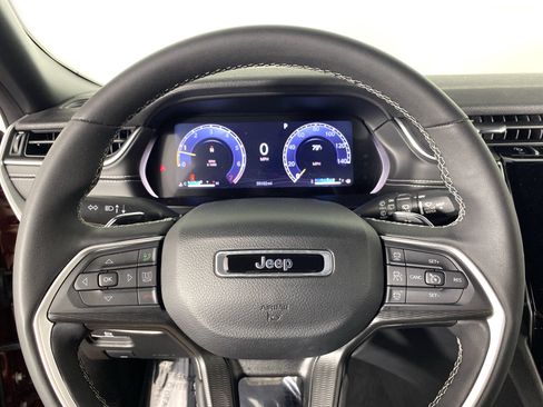 Used 2023 Jeep Grand Cherokee L Altitude AWD/4WD image 21