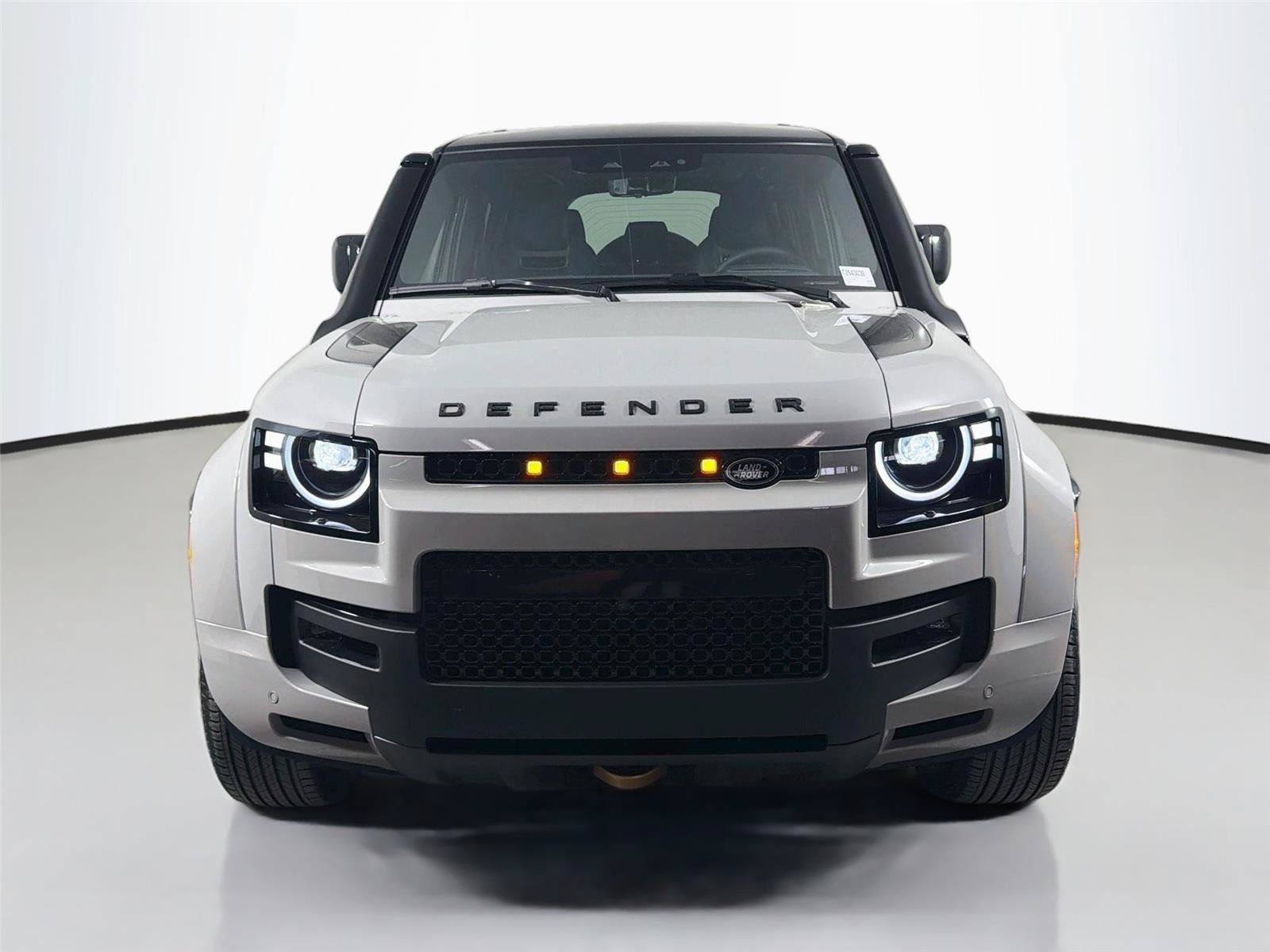 New 2026 Land Rover Defender 110 OCTA AWD/4WD image 2