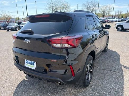 Used 2021 Chevrolet TrailBlazer RS w/ Technology Package FWD image 5