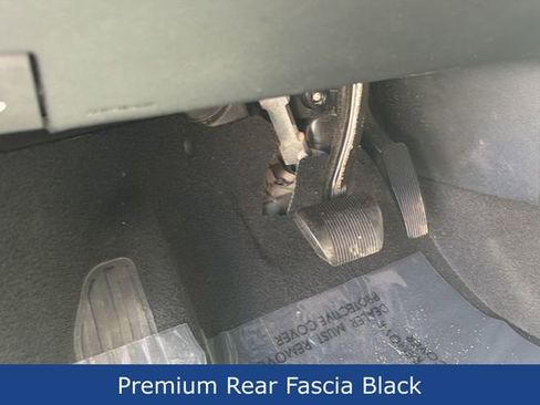 Used 2024 Chrysler Pacifica Select image 34