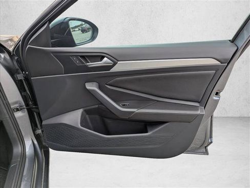 Used 2024 Volkswagen Jetta Sport image 25