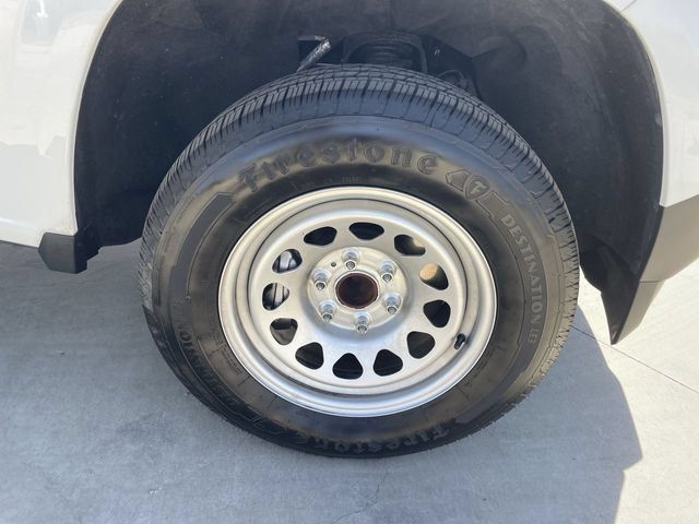 Used 2024 Chevrolet Colorado W/T w/ Safety Package RWD image 31