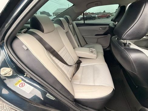 Used 2017 Toyota Camry SE FWD image 9