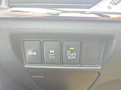 Used 2014 Toyota Avalon XLE Touring FWD image 23