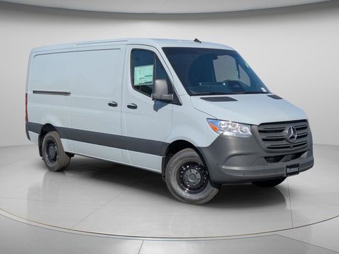 New 2026 Mercedes-Benz Sprinter 2500 image 12