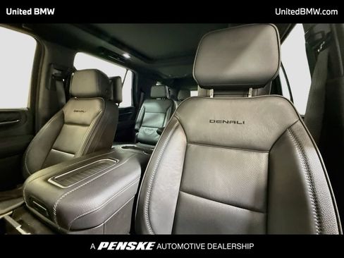 Used 2021 GMC Yukon Denali AWD/4WD image 5