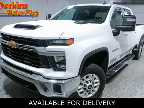 Used 2024 Chevrolet Silverado 2500 LT AWD/4WD image 1