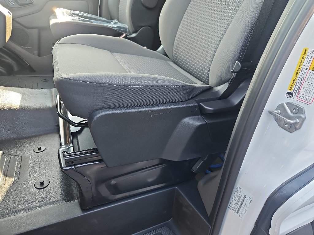 Used 2024 Ford E-Transit Low Roof RWD image 7