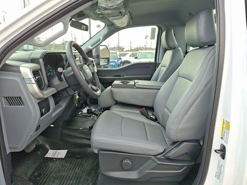 New 2026 Ford F350 XL w/ XL Chrome Package AWD/4WD image 10