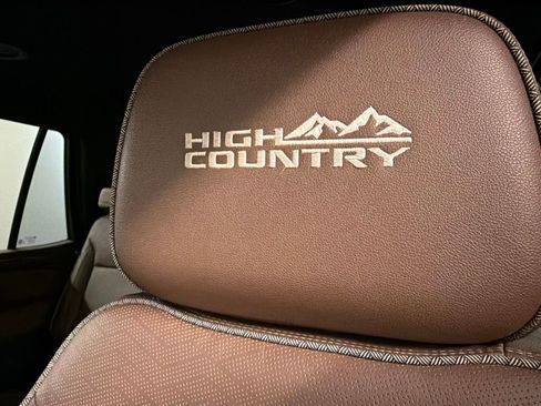 Used 2022 Chevrolet Tahoe High Country AWD/4WD image 25