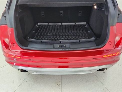 Used 2022 Lincoln Corsair Standard w/ Premium Package image 14