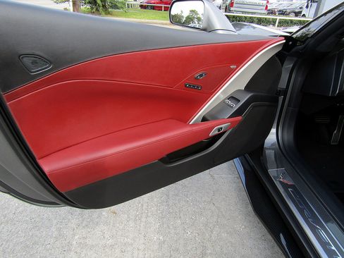 Used 2016 Chevrolet Corvette Z06 w/ 3LZ Preferred Equipment Group image 11