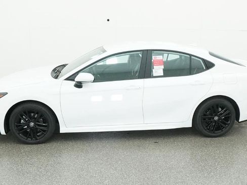 New 2026 Toyota Camry SE image 39