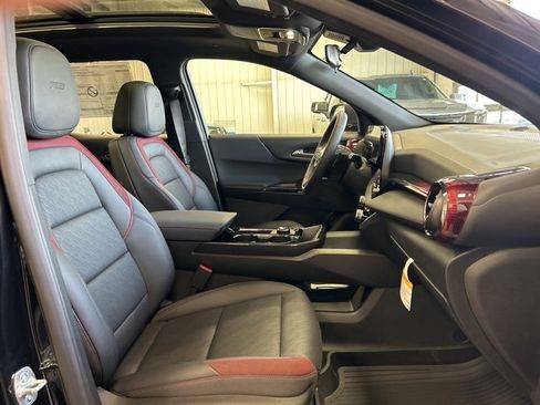 Used 2025 Chevrolet Equinox RS w/ Convenience Package III image 27