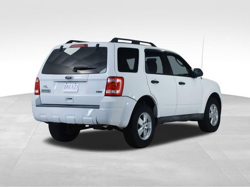 Used 2010 Ford Escape XLT AWD/4WD image 8