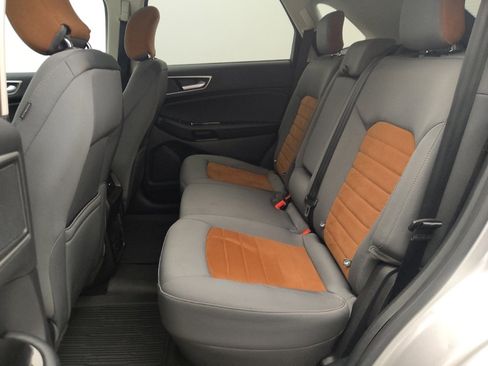 Used 2018 Ford Edge SEL w/ Equipment Group 201A image 18