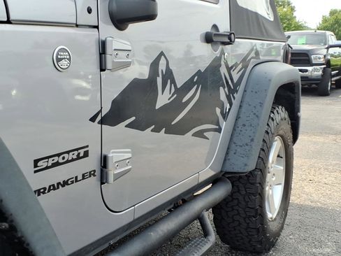 Used 2014 Jeep Wrangler Sport w/ Quick Order Package 24S AWD/4WD image 33