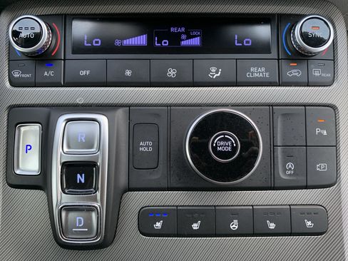 Used 2025 Hyundai Palisade SEL FWD image 29