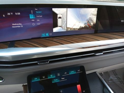 Used 2026 Cadillac Escalade Platinum Sport w/ LPO, ONYX Package image 15