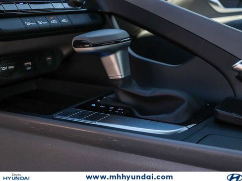 New 2025 Hyundai Elantra Sport FWD image 17