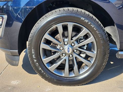 Used 2021 Ford Expedition Limited image 23