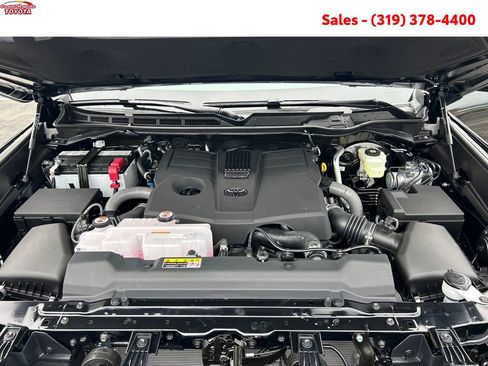 New 2026 Toyota Tundra Platinum AWD/4WD image 17